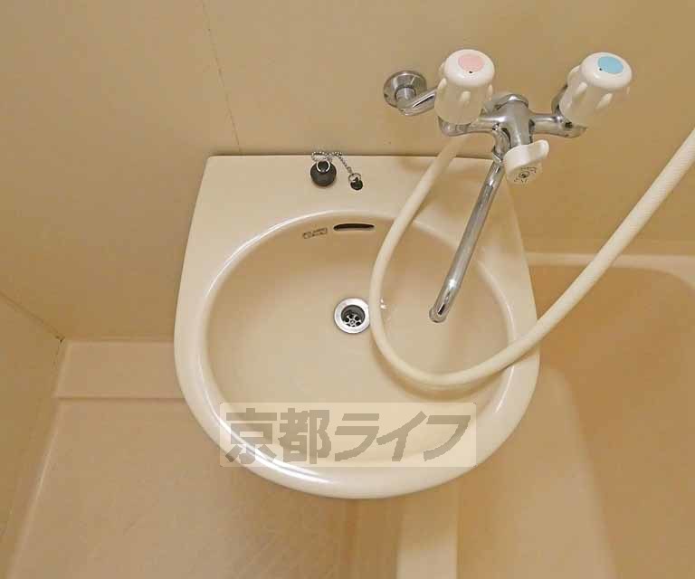 洗面設備　洗面台です