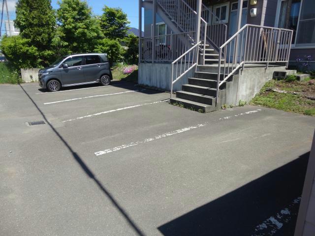 駐車場　駐車場
