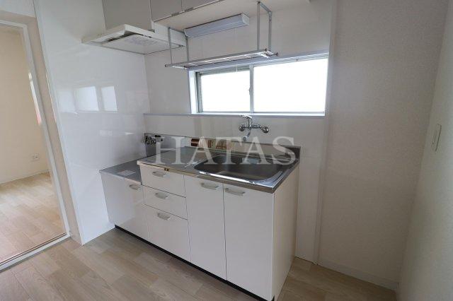 キッチン　同物件別部屋です。