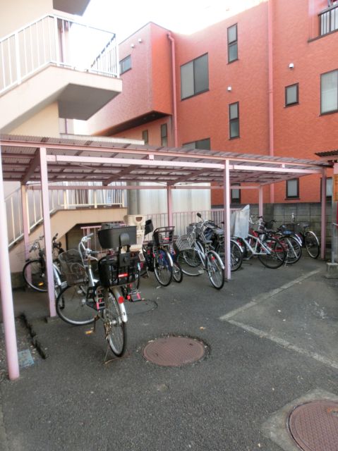 その他共有部分　駐輪場は広めです