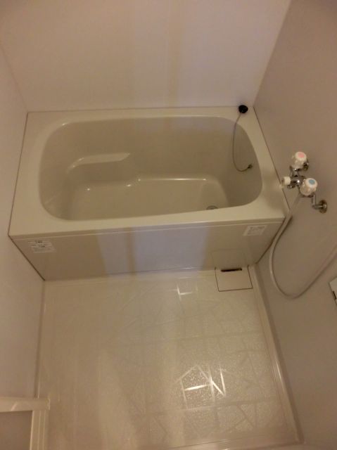 バス・シャワールーム　給湯のお風呂