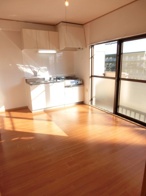 居室・リビング　日当たりのいいリビング