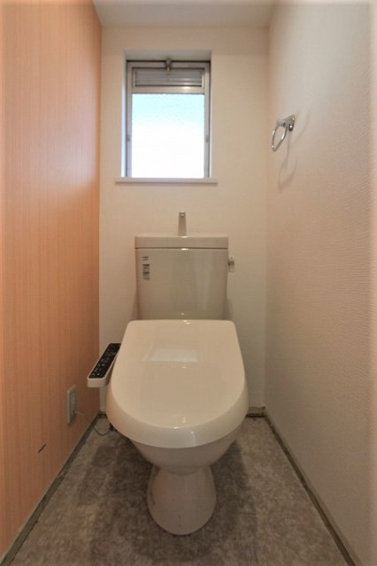 トイレ　別号室の写真です