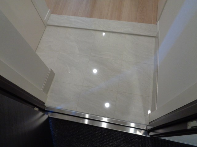 玄関　参考写真