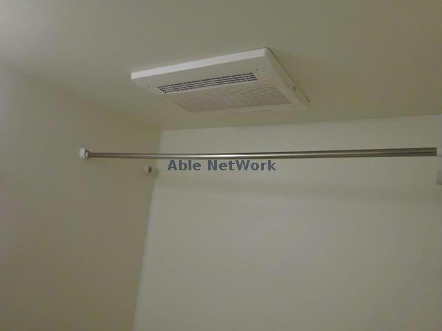 バス・シャワールーム　浴室乾燥機