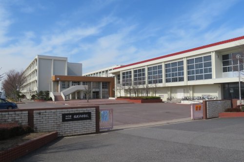 中学校　稲美町立稲美北中学校（中学校）まで1878m