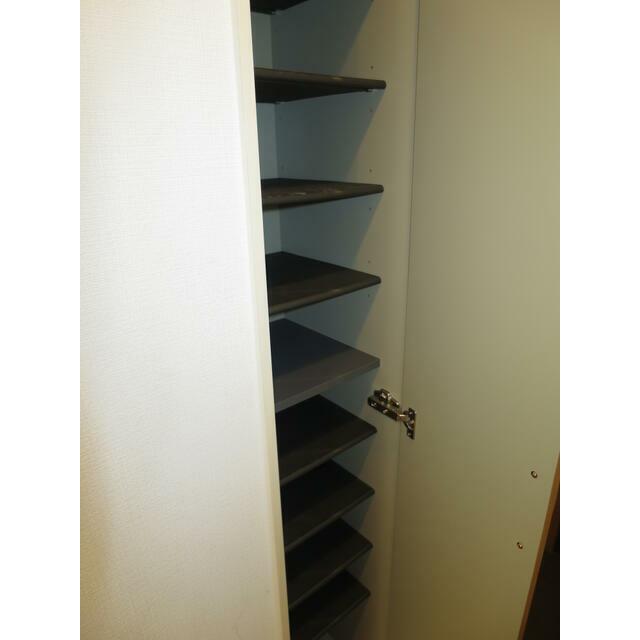 玄関　収納もある玄関です