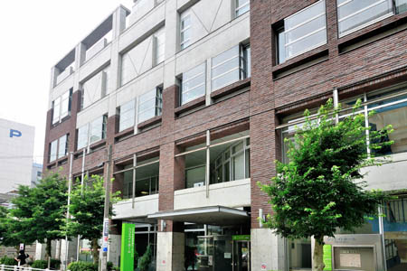 図書館　生涯学習センター図書館（図書館）まで2145m