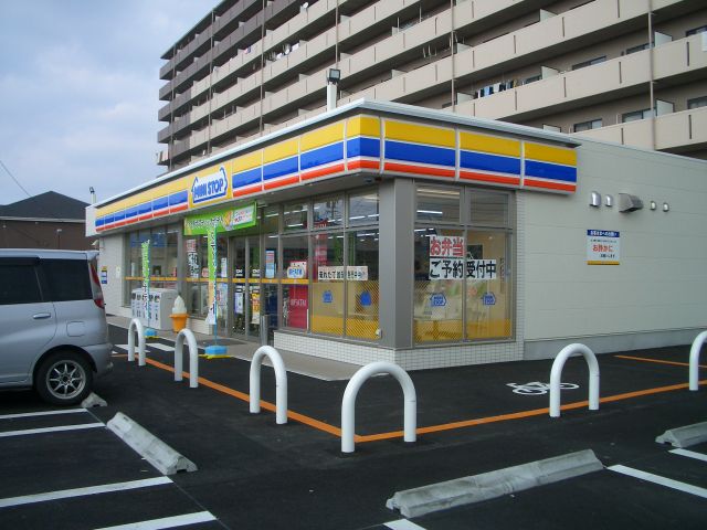コンビニ　ミニストップ四日市末永店（コンビニ）まで60m