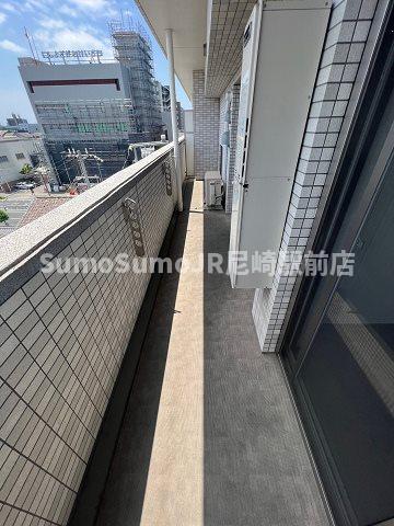 バルコニー　バルコニーがあります