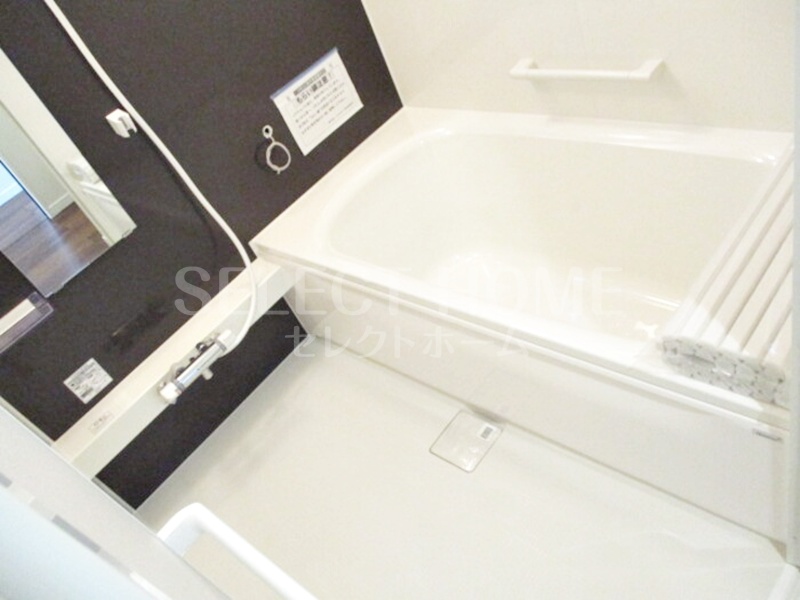 バス・シャワールーム　落ち着いた空間のお風呂です