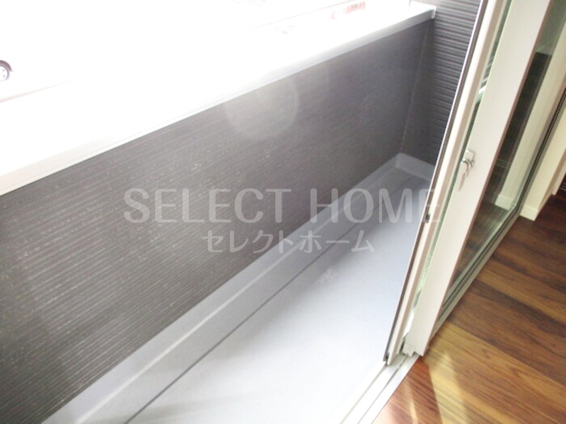 バルコニー　陽当たり良好なバルコニーです