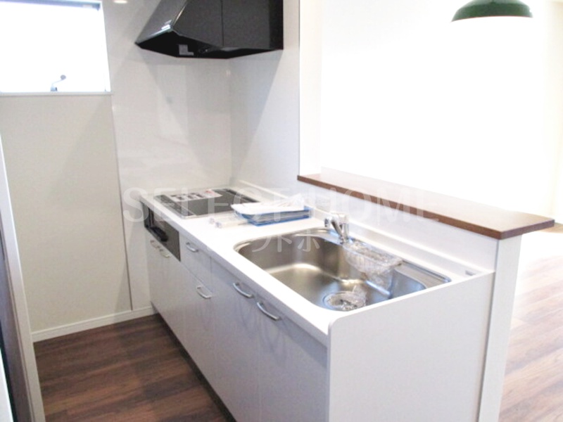 キッチン　コンパクトなキッチンで掃除もラクラク