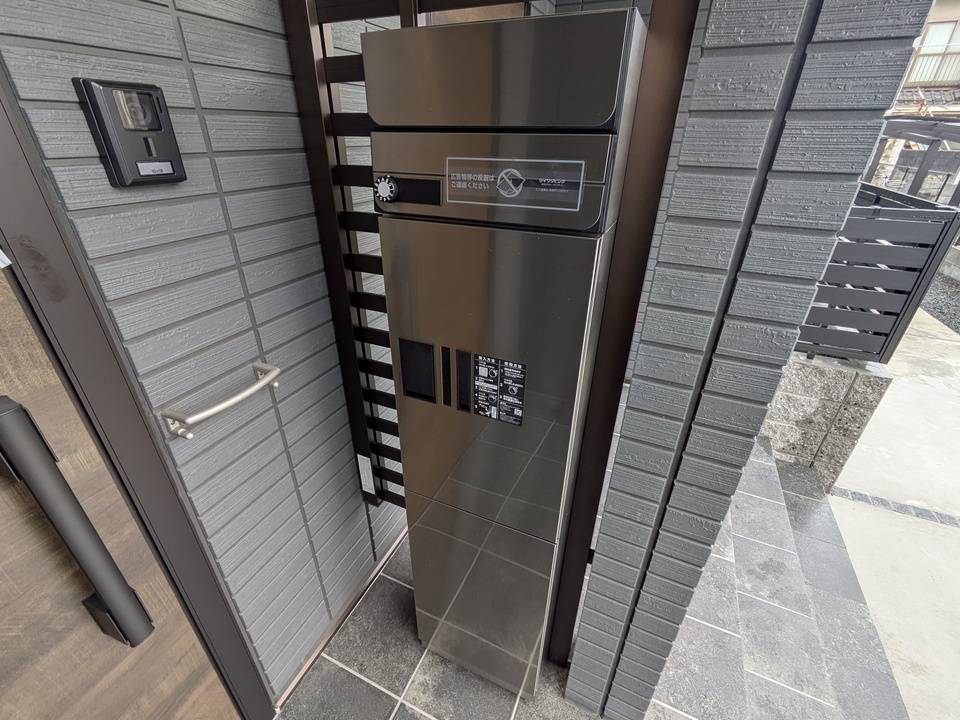 エントランス　メールBOX