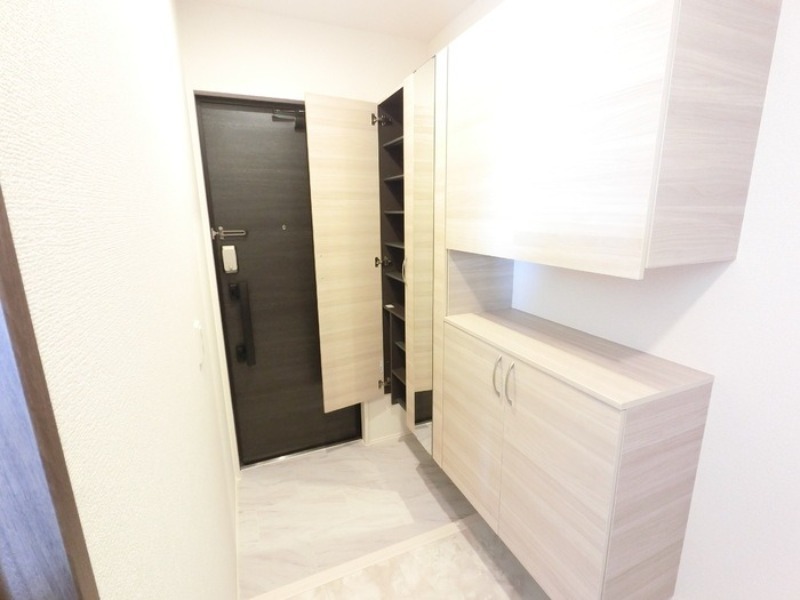 玄関　図面と現状に相違がある場合には現状を優先