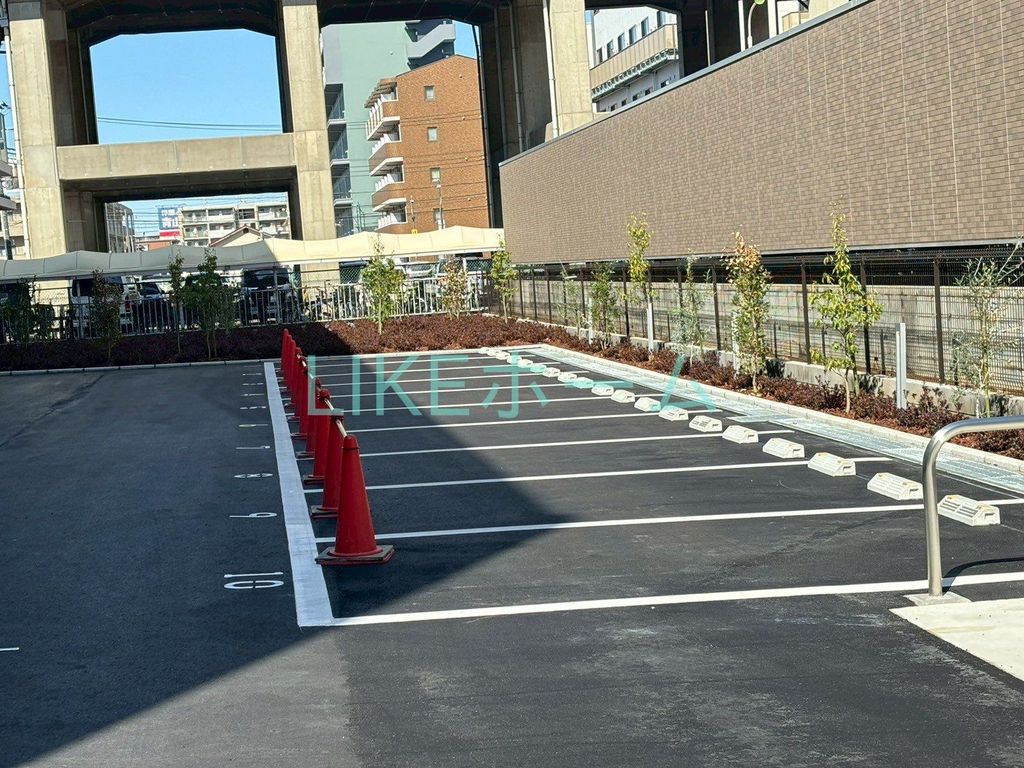 駐車場　駐車場