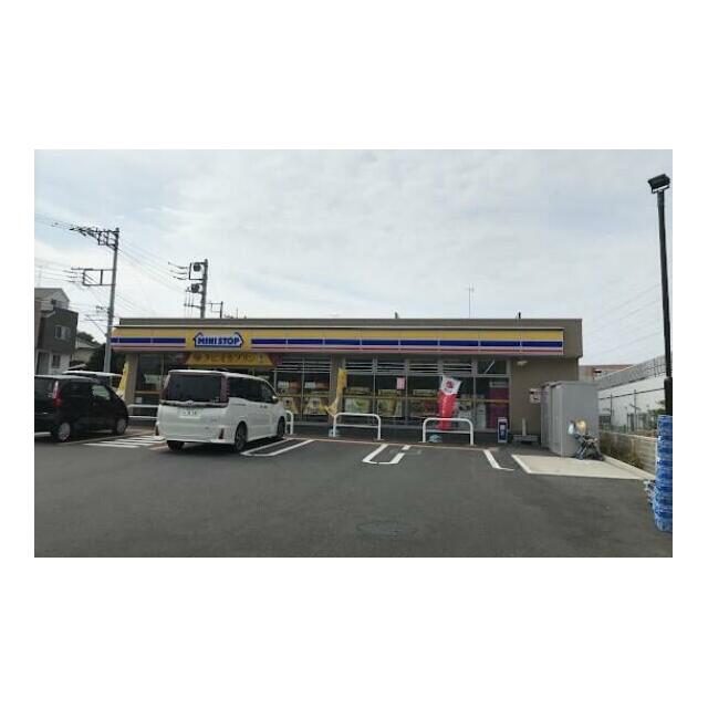 コンビニ　ミニストップ横浜戸塚下郷店（コンビニ）まで575m