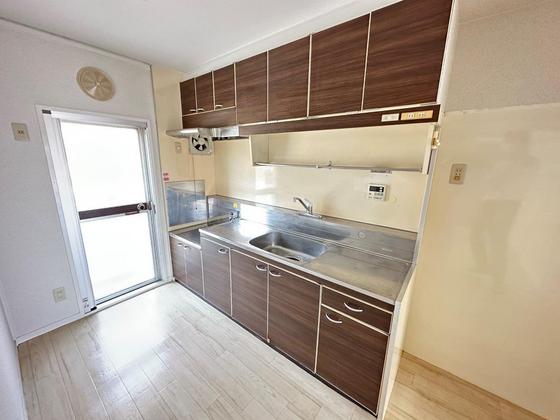 キッチン　※別部屋の写真です