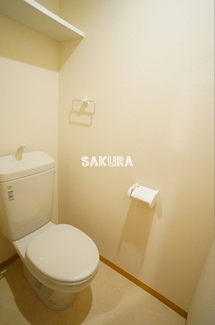 トイレ　落ち着いた色調のトイレです♪