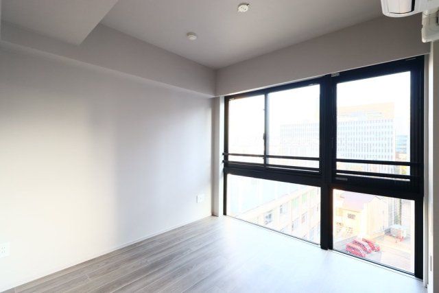 居室・リビング　内観1