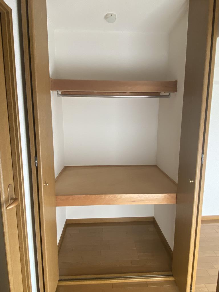 収納　クローゼット