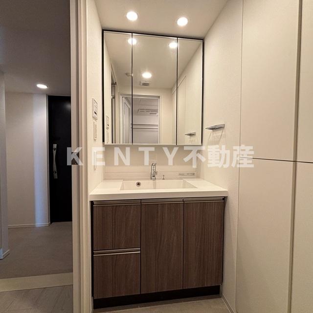 洗面設備　忙しい朝には欠かせない洗面所です