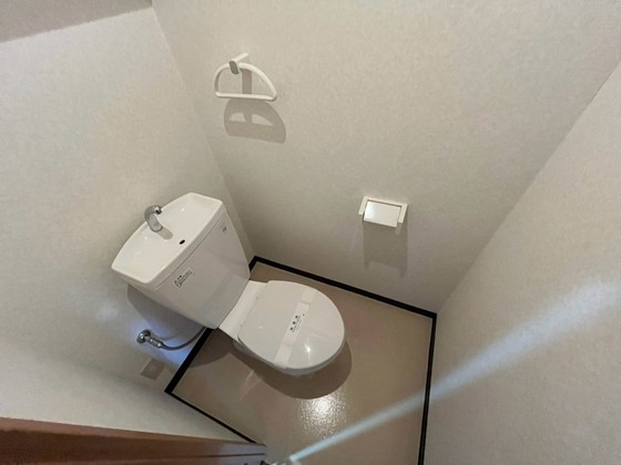 トイレ　※別部屋の写真です