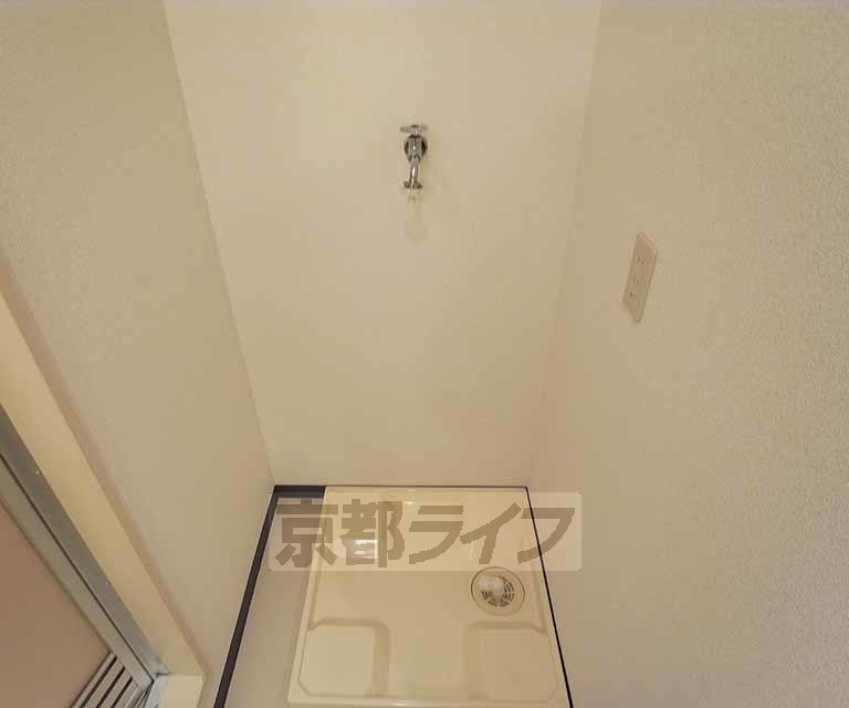 その他設備　室内に洗濯機置けます。