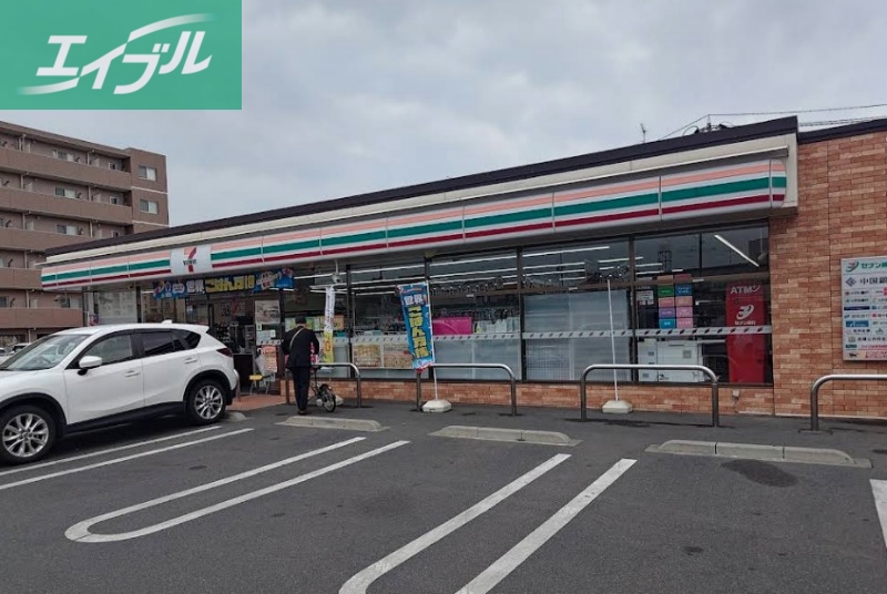 コンビニ　セブンイレブン岡山三門東町店（コンビニ）まで379m