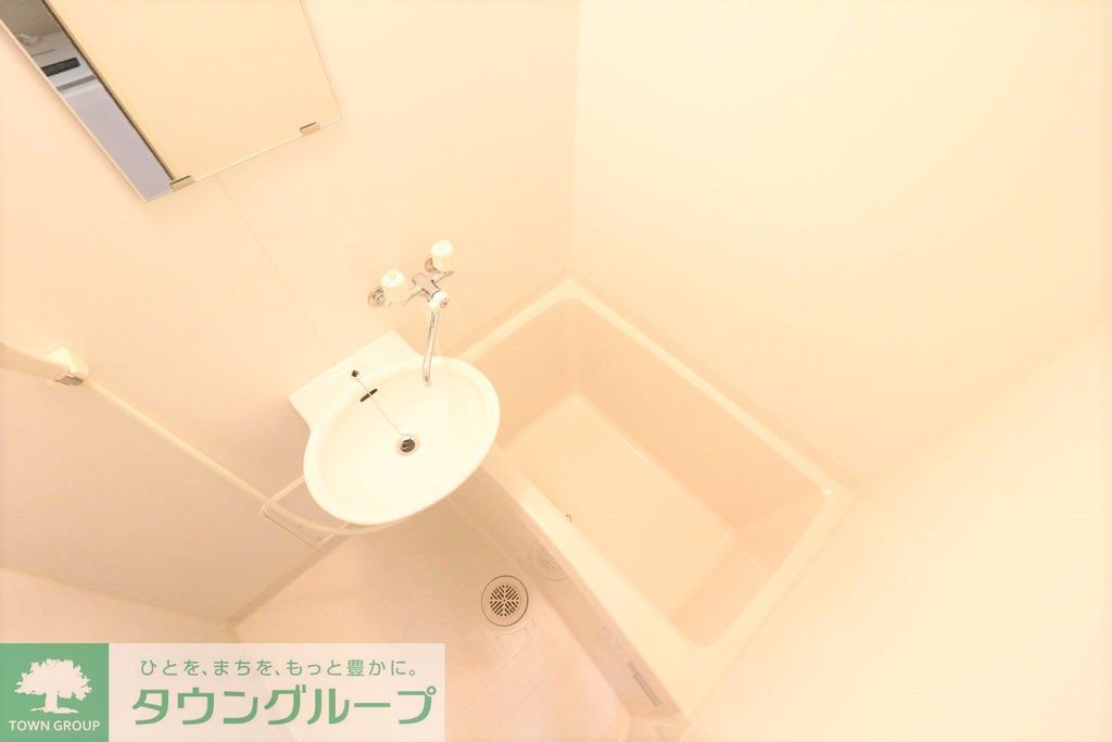 バス・シャワールーム　仕様・設備は現況と異なる場合があります（現況優先）