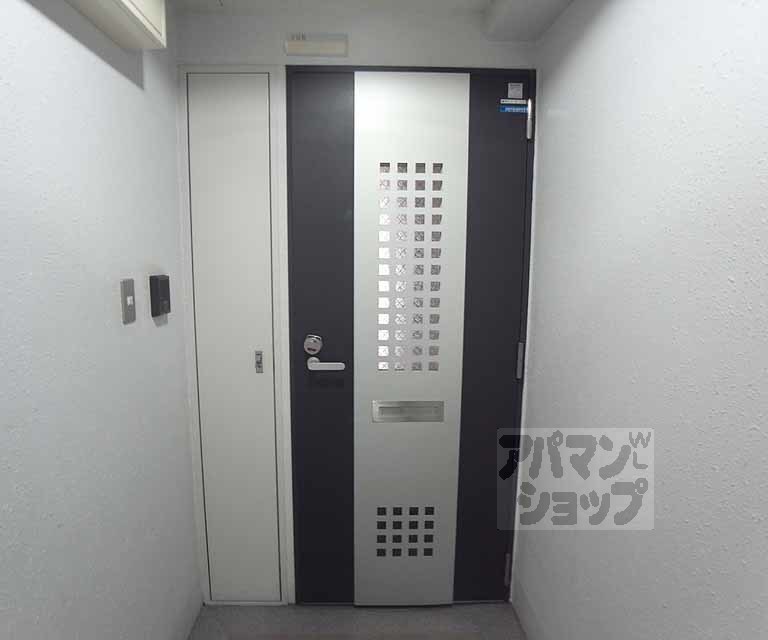 その他設備　玄関ドアです。