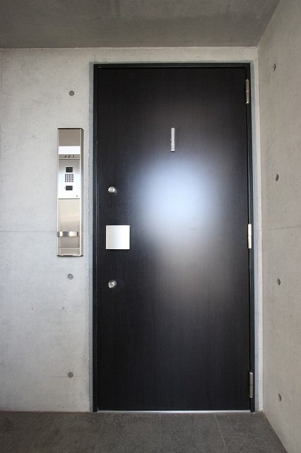 玄関　同物件４Ｆお写真