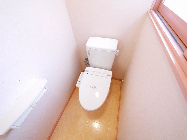 トイレ　トイレもきれいです