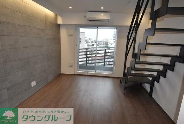 居室・リビング　エントランス