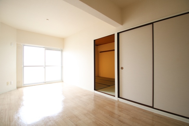 居室・リビング　※別室の参考写真の為、現況優先です。