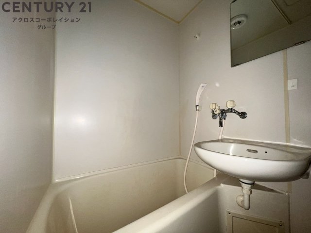 バス・シャワールーム　シンプルで機能的なユニットバス☆