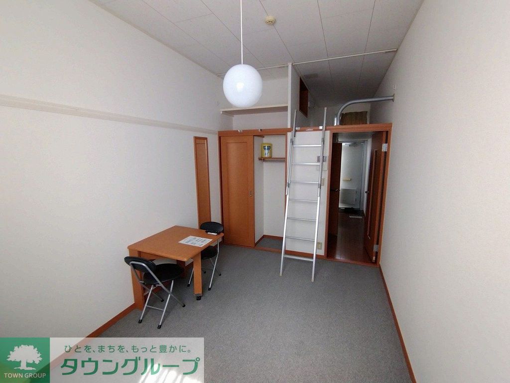 居室・リビング　1階はフローリング仕様です。