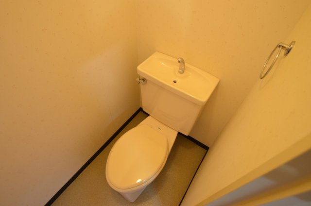 トイレ　清潔感あるお手洗いです☆