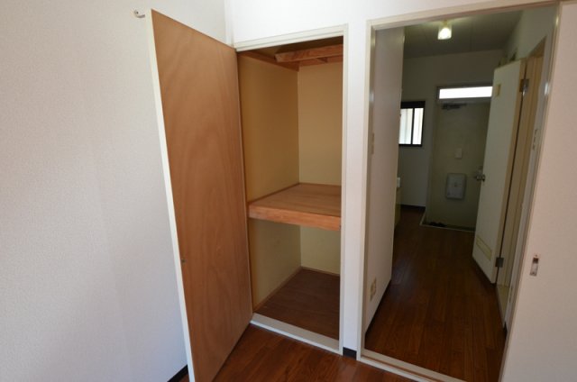 収納　こちらにも収納スペースあります♪