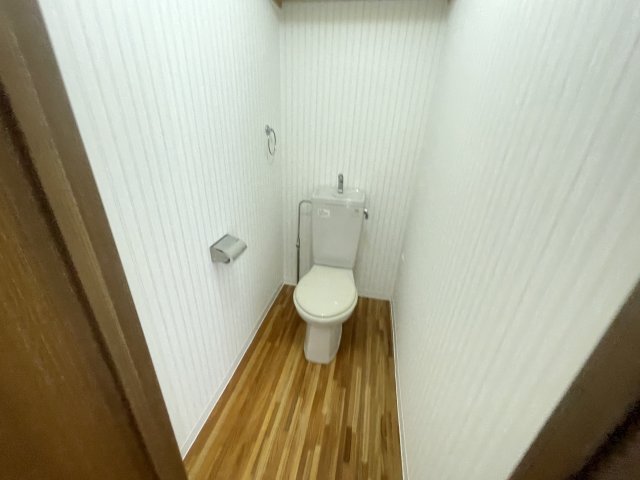 トイレ　落ち着いたトイレです