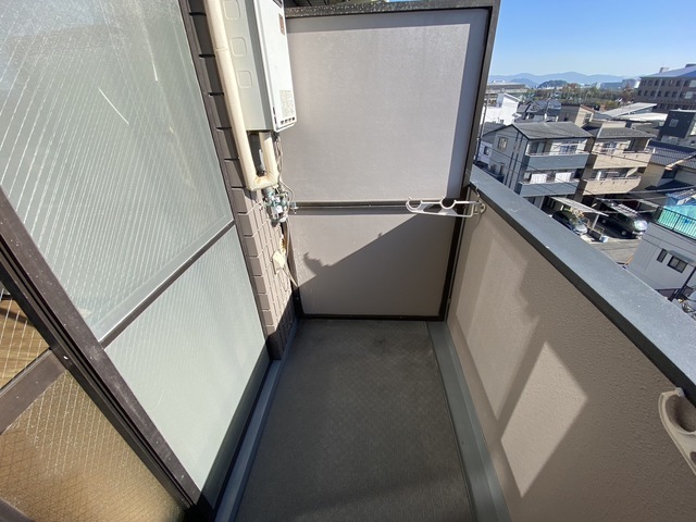 バルコニー　※別号室の写真です。
