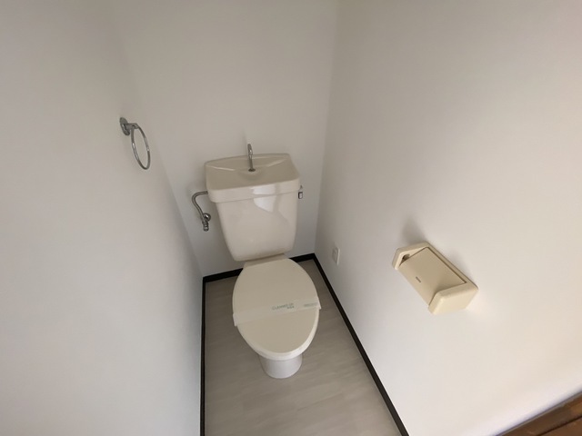 トイレ　※別号室の写真です。