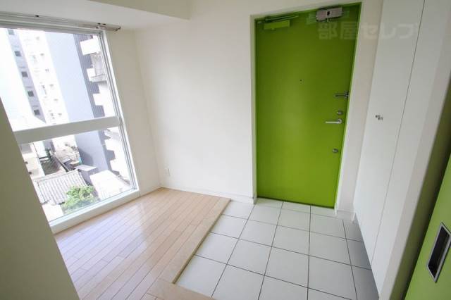 玄関　別号室の写真使用