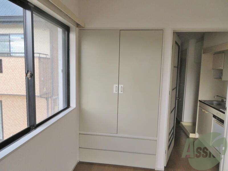 収納　収納はこんな感じで付いてます。使いやすい気がします。