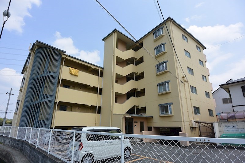 建物外観　グリーンアイル