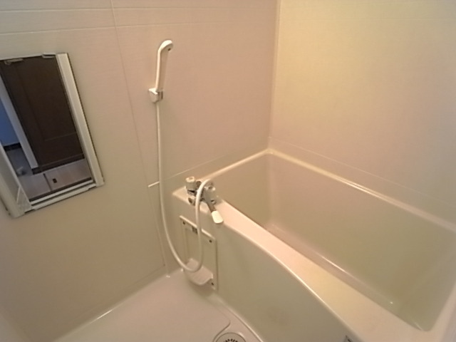 バス・シャワールーム　バスルーム