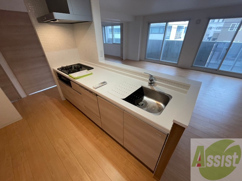 キッチン　キッチンはスペースも広々していて使いやすそうですよ！