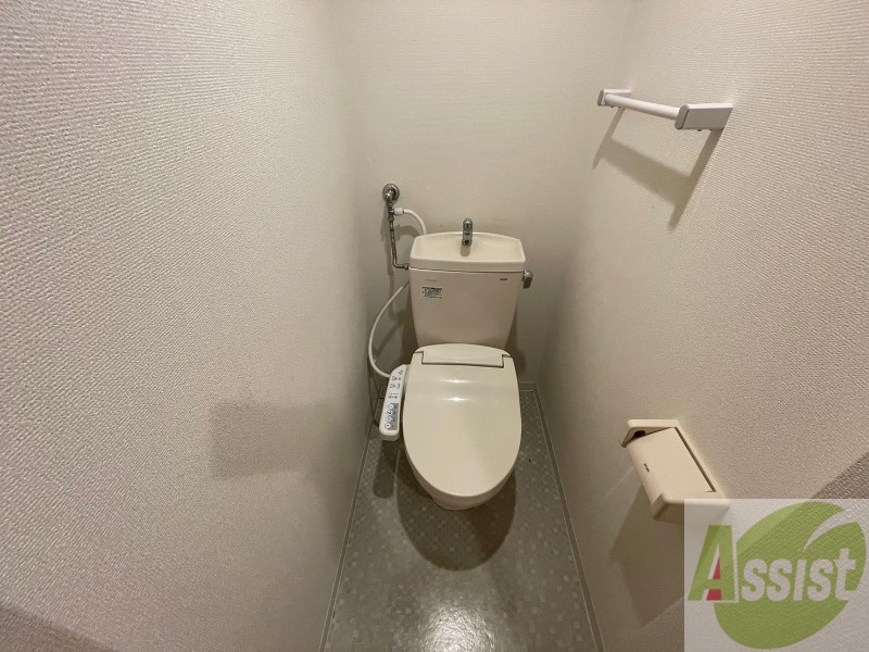 トイレ　ウォシュレット機能がついたトイレ。安心して使用できますね。