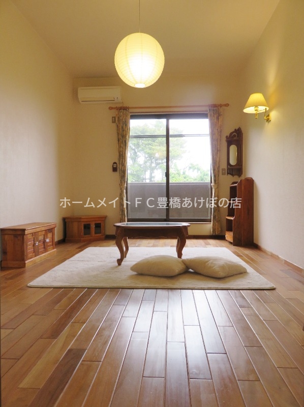 居室・リビング　同型別部屋写真