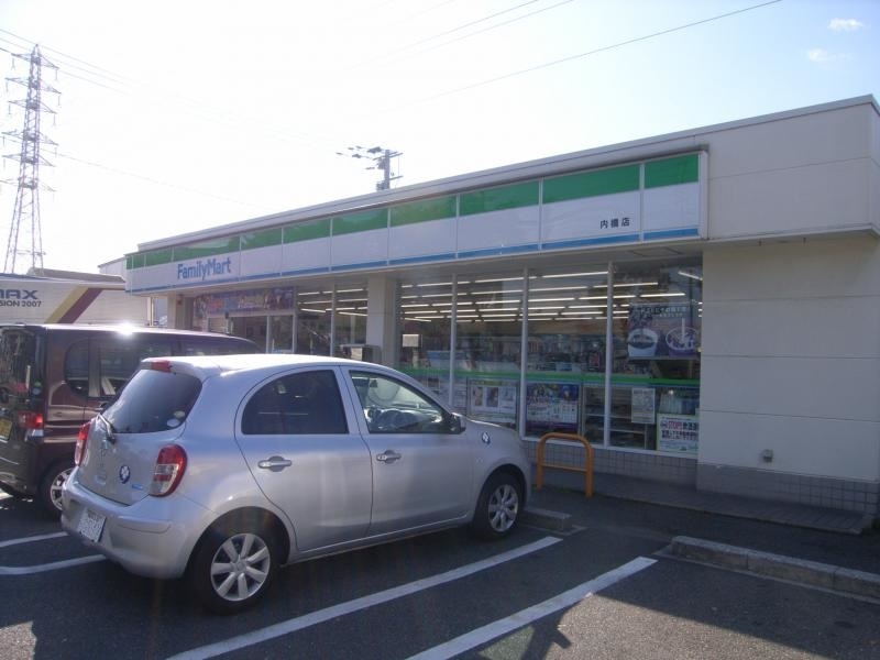 コンビニ　ファミリーマート 内橋店（コンビニ）まで672m